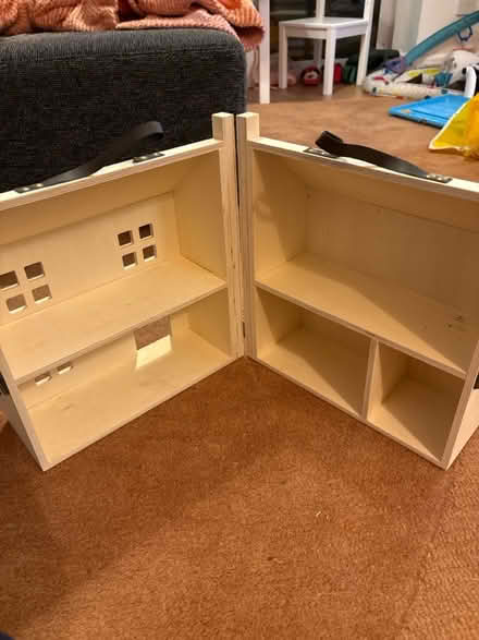Photo of free Hobby craft DIY dolls house (W7) #2