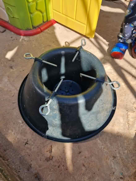 Photo of free Xmas tree stand (Se17) #1