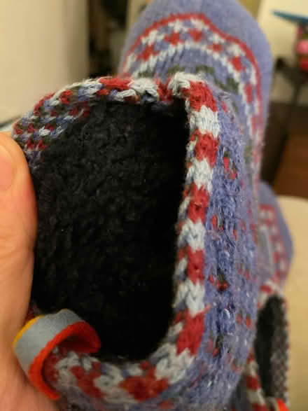 Photo of free Home slippers (Ub7 7pd) #3