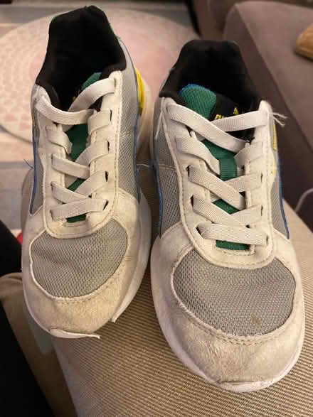 Photo of free Puma sneakers 32 (Ub7 7pd) #2