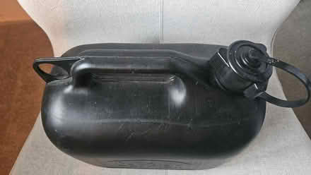 Photo of free 5l plastic tank (Manchester M40) #3