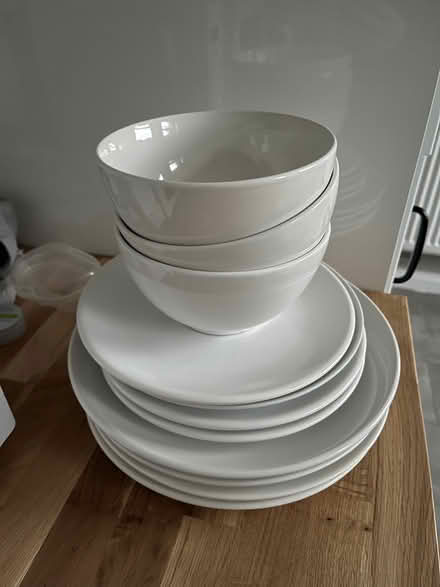 Photo of free Dinner set (Great Moor SK3) #1