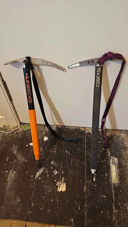 Photo of free Ice Axes (Leslie KY6) #1