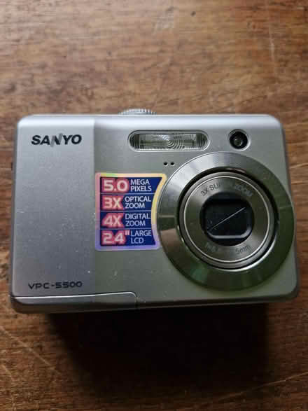 Photo of free Small camera (Newport Pagnell MK16) #1