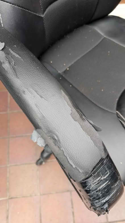 Photo of free Office/gaming chair (Wistaston CW2) #3