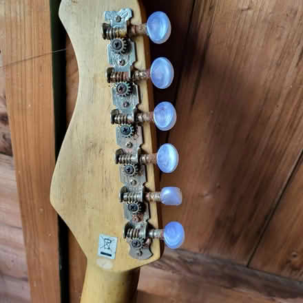 Photo of free Kids electric guitar See pictures (Warlingham CR6) #4