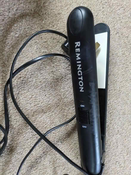 Photo of free Remington hair straighteners (Coombe Bissett SP5) #2