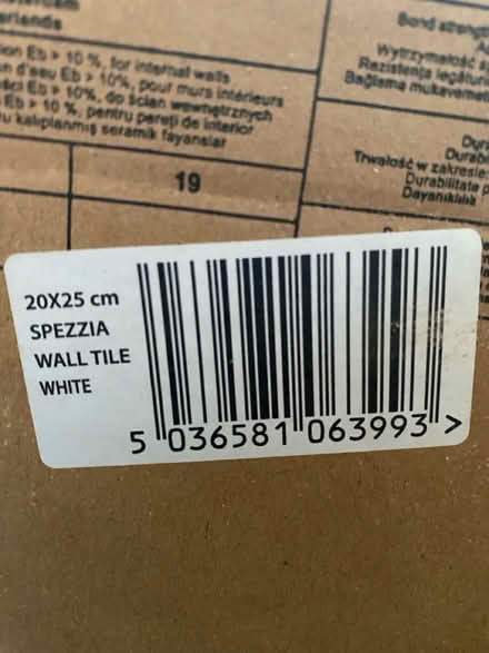 Photo of free Spezzia white wall tiles (Dartington) #2
