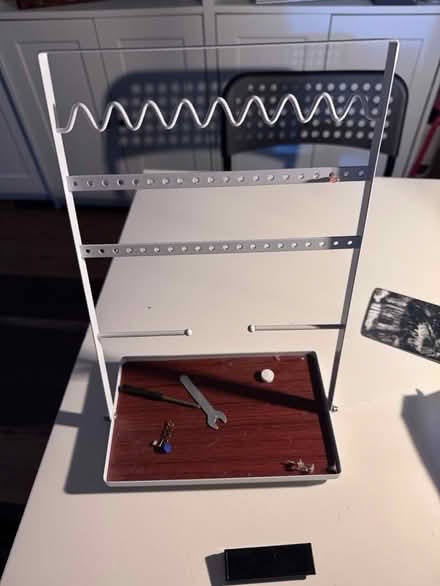 Photo of free Jewellery stand and jewellery (BR3) #2