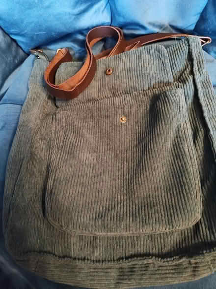 Photo of free Cross body bag (TN39) #4