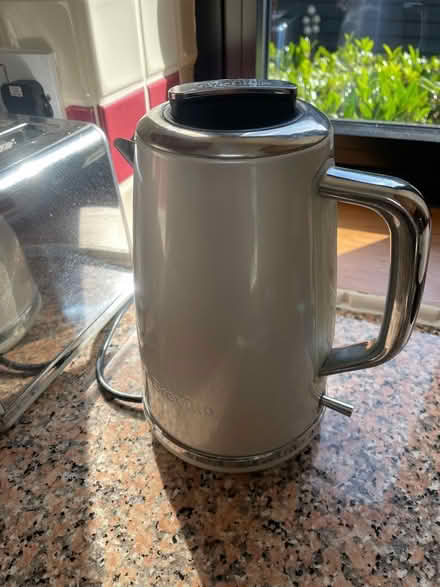 Photo of free Breville kettle and toaster (CO7) #2