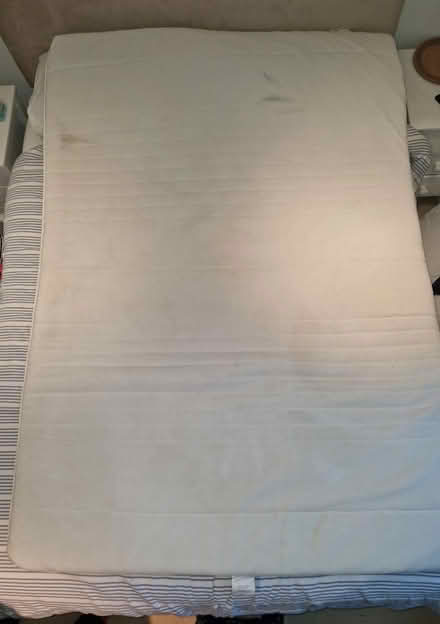 Photo of free Mattress topper, double (W4 Chiswick) #4