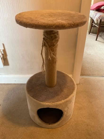 Photo of free Cat Scratcher/Den (Kirkby Stephen CA17) #1