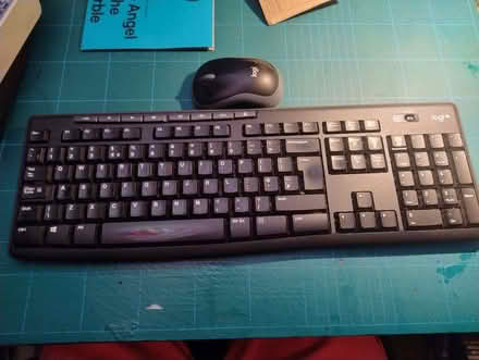 Photo of free Wireless keyboard and mouse (Gledhow LS8) #1