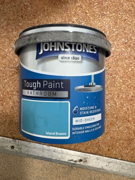 Photo of free Bathroom paint (Westdrayton UB7) #1