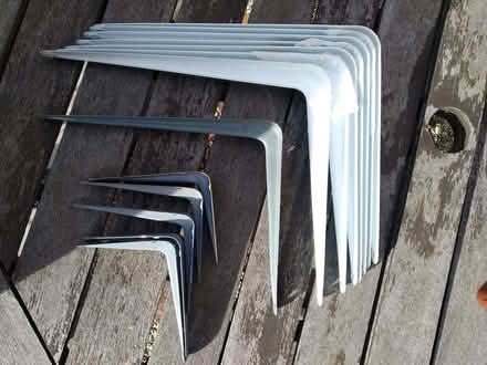 Photo of free Shelf brackets (Ruddington NG11) #1