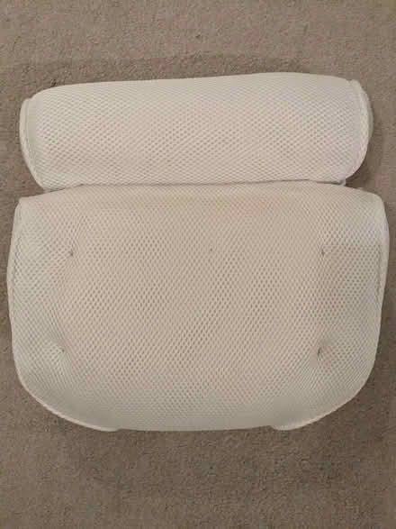 Photo of free Bath pillow (BN43) #1