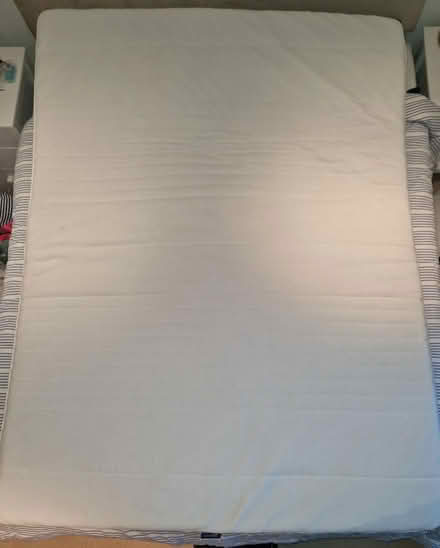 Photo of free Mattress topper, double (W4 Chiswick) #3
