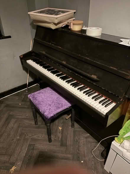 Photo of free piano with stool (Shelthorpe Avenue LE11) #1