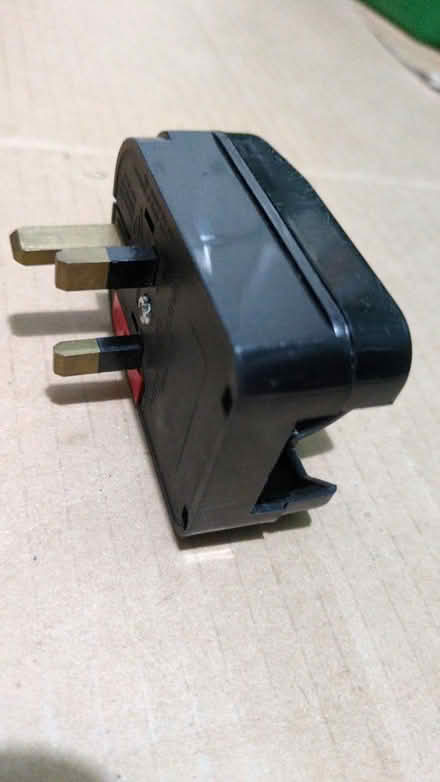 Photo of free Fused adapter for 3 pin euro plug (OX14 Abingdon) #2