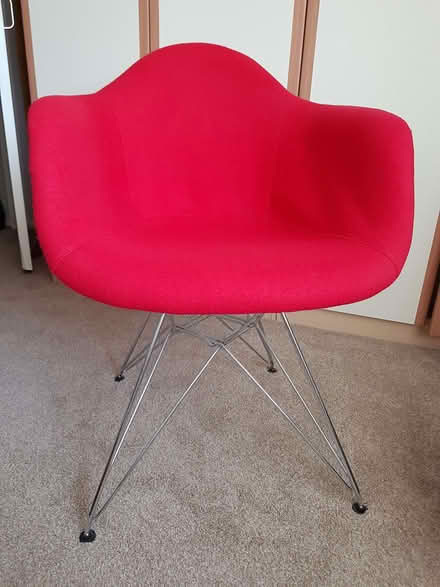 Photo of free CHAIR retro design metal legs (Arlesey SG15) #1