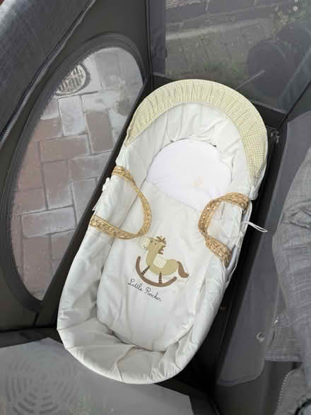 Photo of free Moses Basket (W5) #1