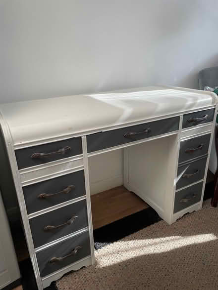 Photo of free Desk (Eastbourne BN21) #1