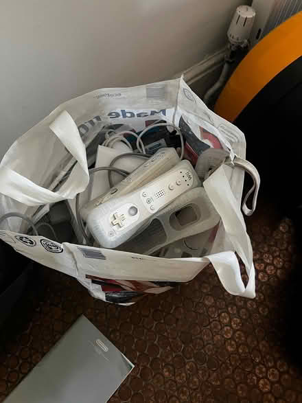 Photo of free Wii accessories (HP3) #1