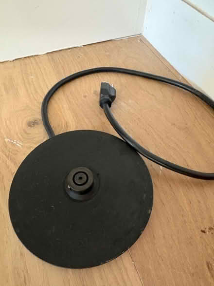 Photo of free Broken water kettle (94087) #2