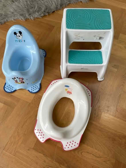Photo of free Baby bits (KT17 - Stoneleigh) #1