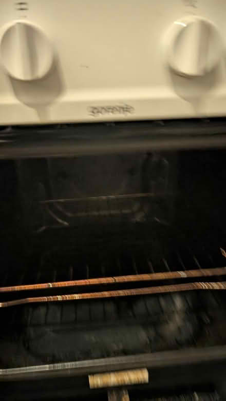 Photo of free Electric oven cooker, working (East dulwich) #3