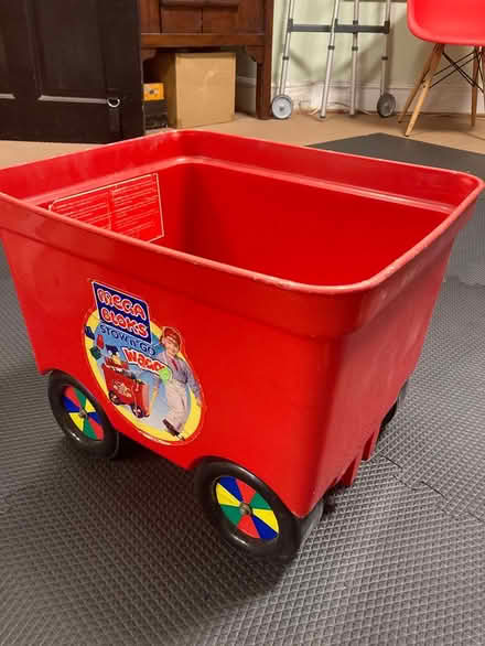 Photo of free Plastic wheeled storage bin (Mt. Pleasant DC) #1