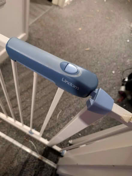 Photo of free Baby/ pet/ dog gate (Crewe CW1) #2