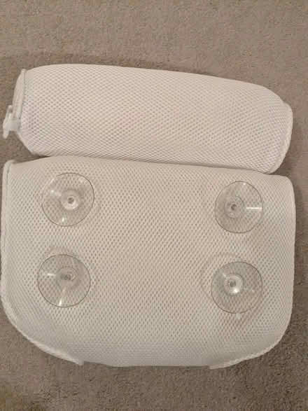 Photo of free Bath pillow (BN43) #2
