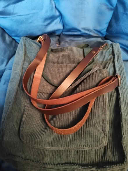 Photo of free Cross body bag (TN39) #3