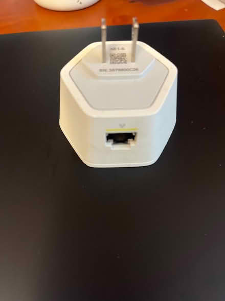 Photo of free Comcast WiFi extender pod (1st Gen) (Central Square, Cambridge) #1