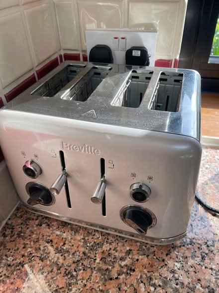 Photo of free Breville kettle and toaster (CO7) #3