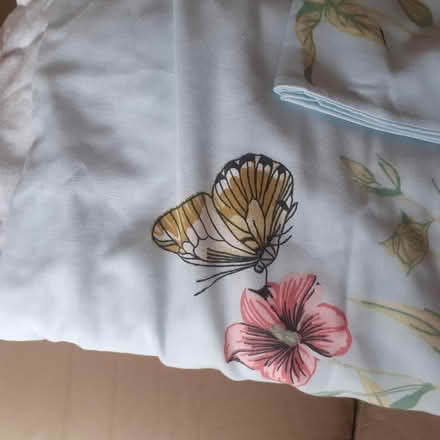 Photo of free Double duvet cover set, nice design (Livingston EH54) #2