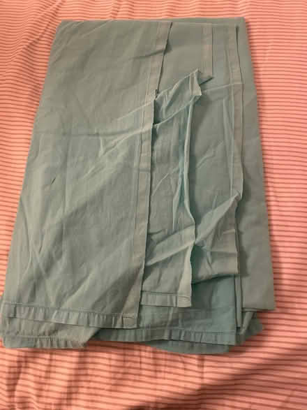 Photo of free King size bedsheet (Finsbury park) #1