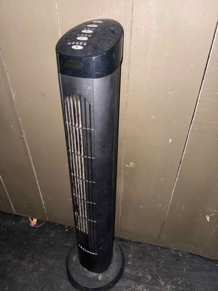 Photo of free Tower fan (Valencia Avenue, Sunnyvale) #1