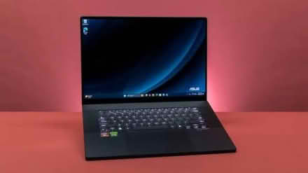 Photo of Laptop (KT6 Surbiton) #1