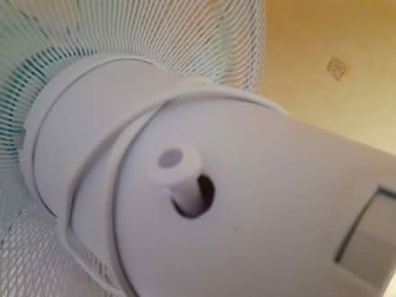 Photo of free Pedestal Fan (Whitegrove RG42) #3