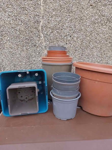 Photo of free Plastic pots and metal hanging basket (Westone) #1
