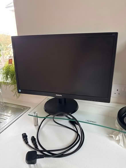 Photo of free PC Monitor (Tinshill LS16) #1