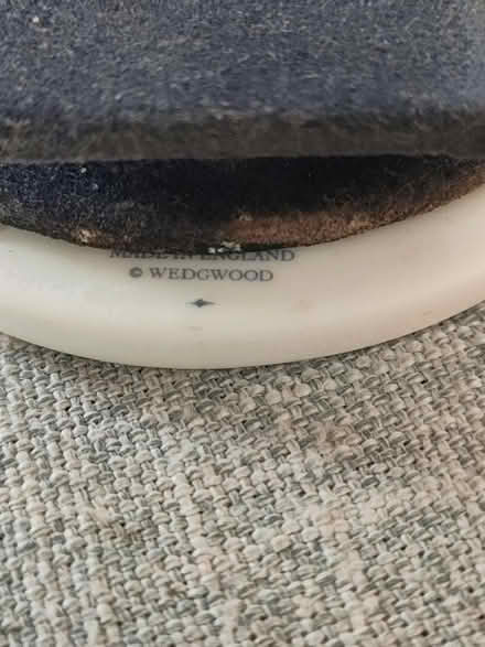 Photo of free Small Wedgwood picture frame (TN39) #4