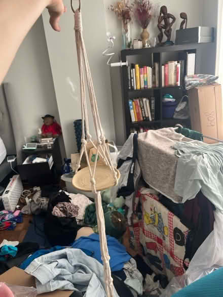 Photo of free Cute plant holder 6 inch diameter (Woodley Park) #1