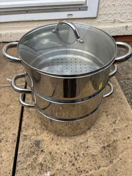 Photo of free Large stainless steel steaming pan (Hinksford DY6) #1