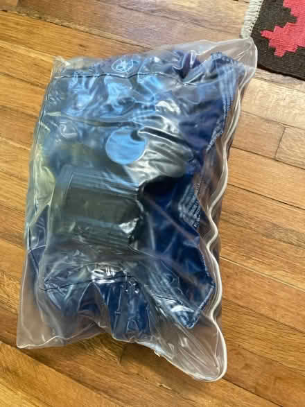 Photo of free Single airbed with pump (Panshanger AL7) #4