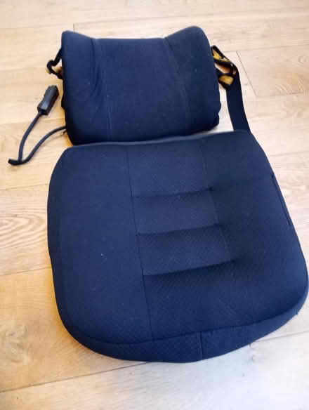 Photo of free Car back rest and booster seat (Garden City OX5) #1