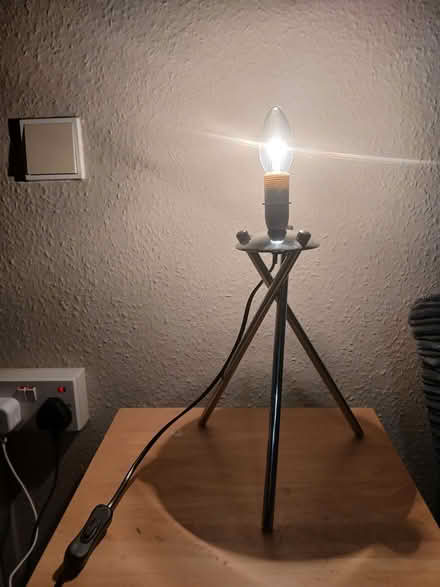 Photo of free shadeless lamp (Monkmoor SY2) #2
